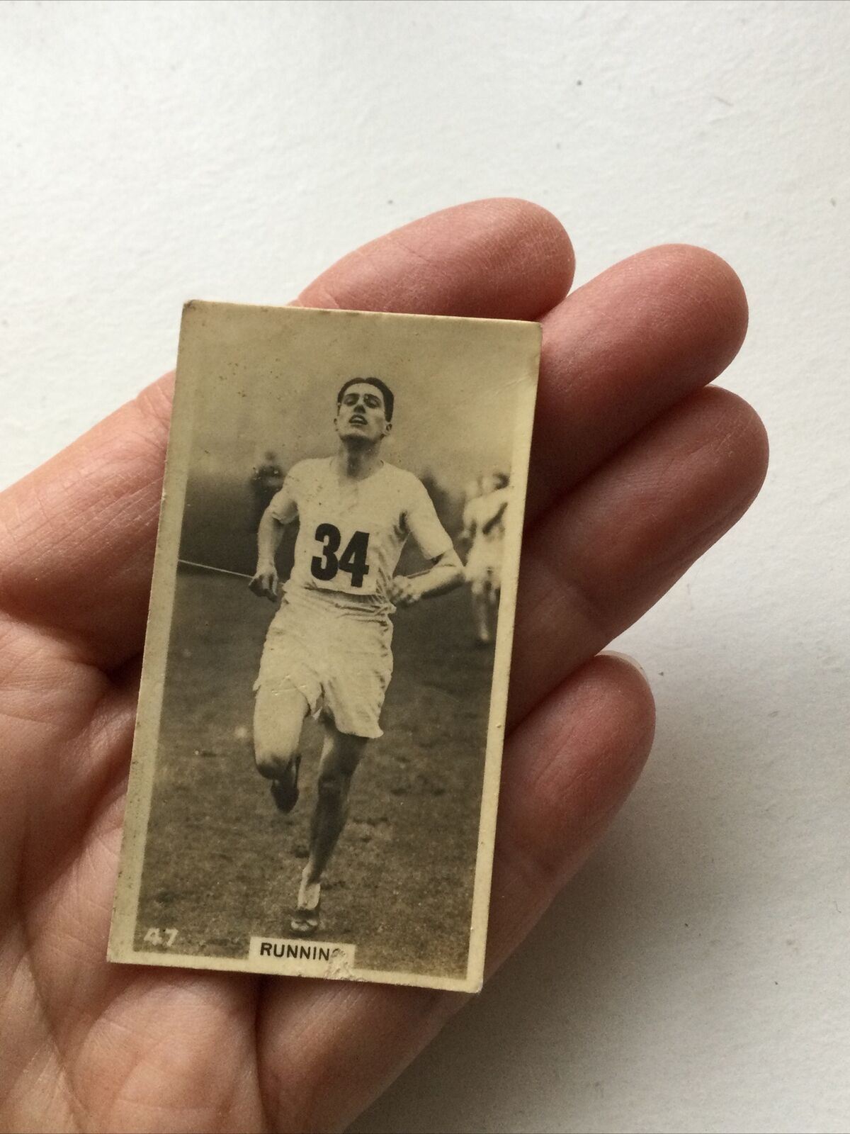 D G A LOWE RUNNING Lambert & Butler Cigarette Card World Of Sport #47 Real Photo