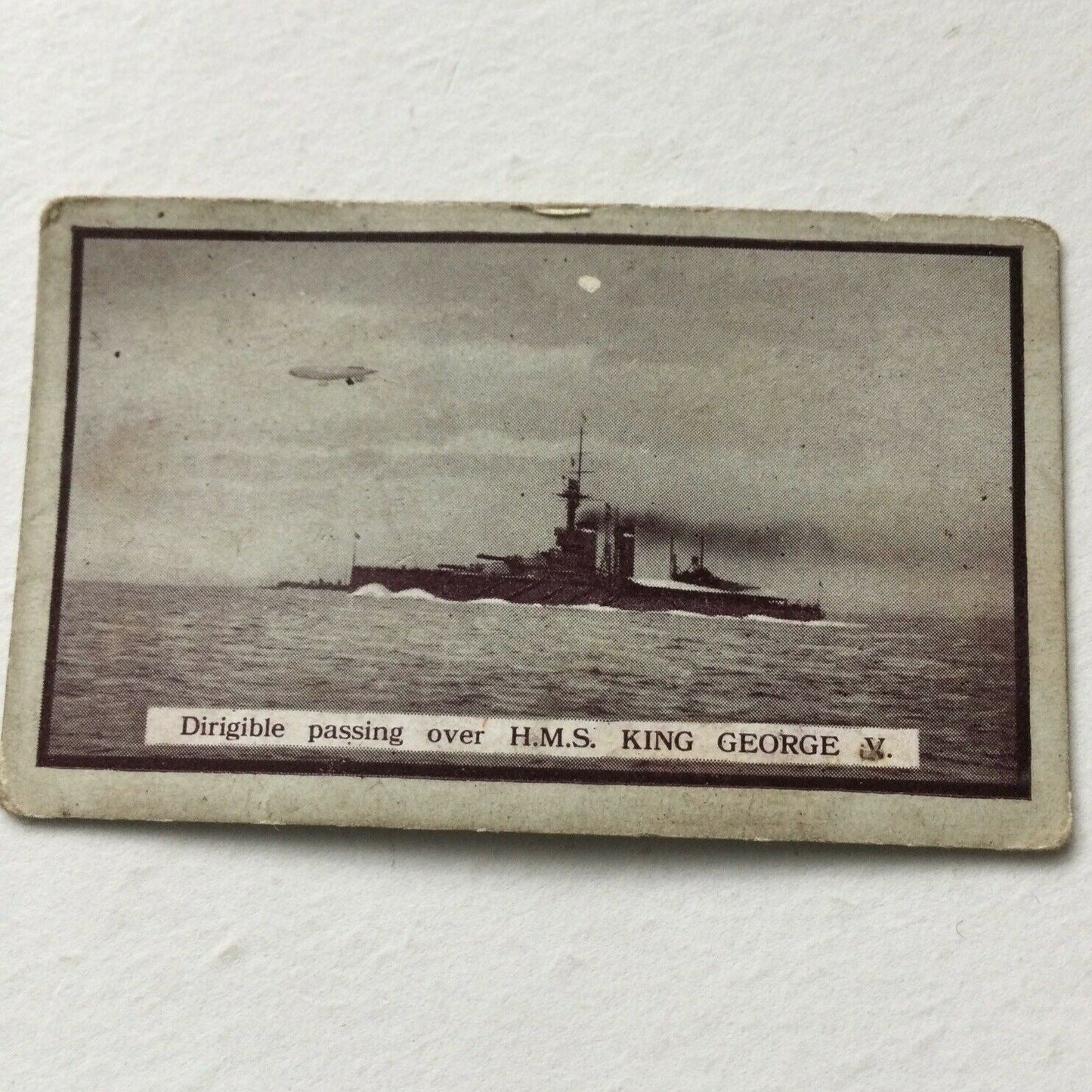 DIRIGIBLE PASSING OVER HMS KING GEORGE V - Gallaher Cigarette Card - British Naval Series - No. 32 - Navy War Ship