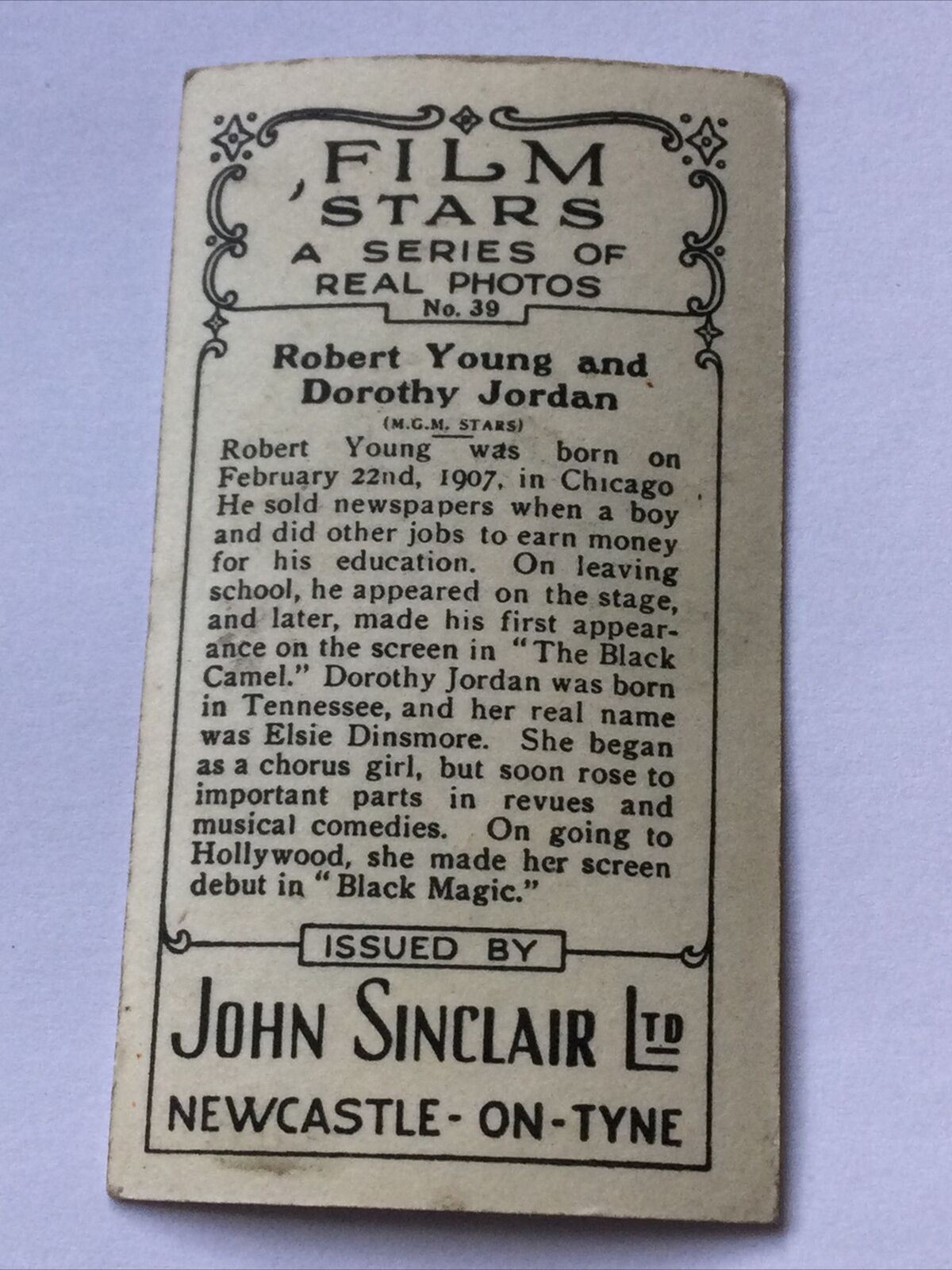 John Sinclair Cigarette Card - Film Stars - No. 39 ROBERT YOUNG DOROTHY JORDAN Photo -