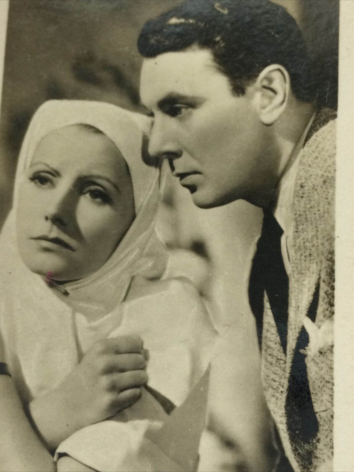 GRETA GARBO and GEORGE BRENT Photo - John Sinclair Cigarette Card - Film Stars #66 - 1930s