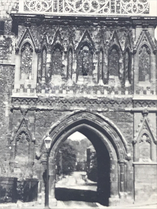 St Ethelbert’s Gate Norwich - WILLS CIGARETTE CARD - British Royal & Ancient Buildings - #46