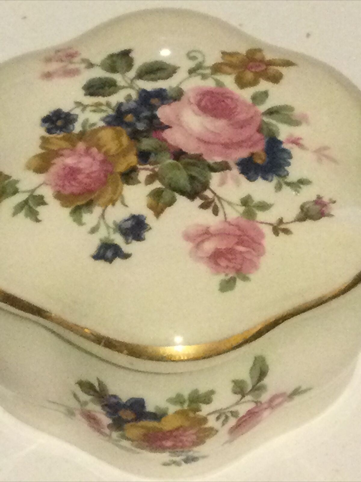 Vintage Royal Worcester Palissy Floral Trinket Box - Lidded - Roses - Country Cottage Decor