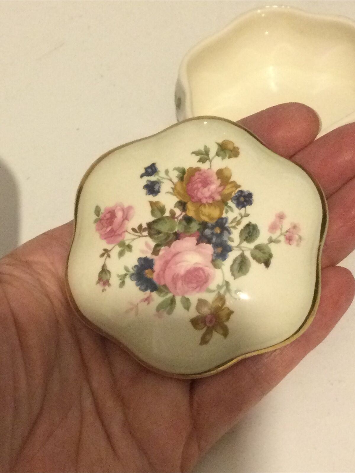 Vintage Royal Worcester Palissy Floral Trinket Box - Lidded - Roses - Country Cottage Decor