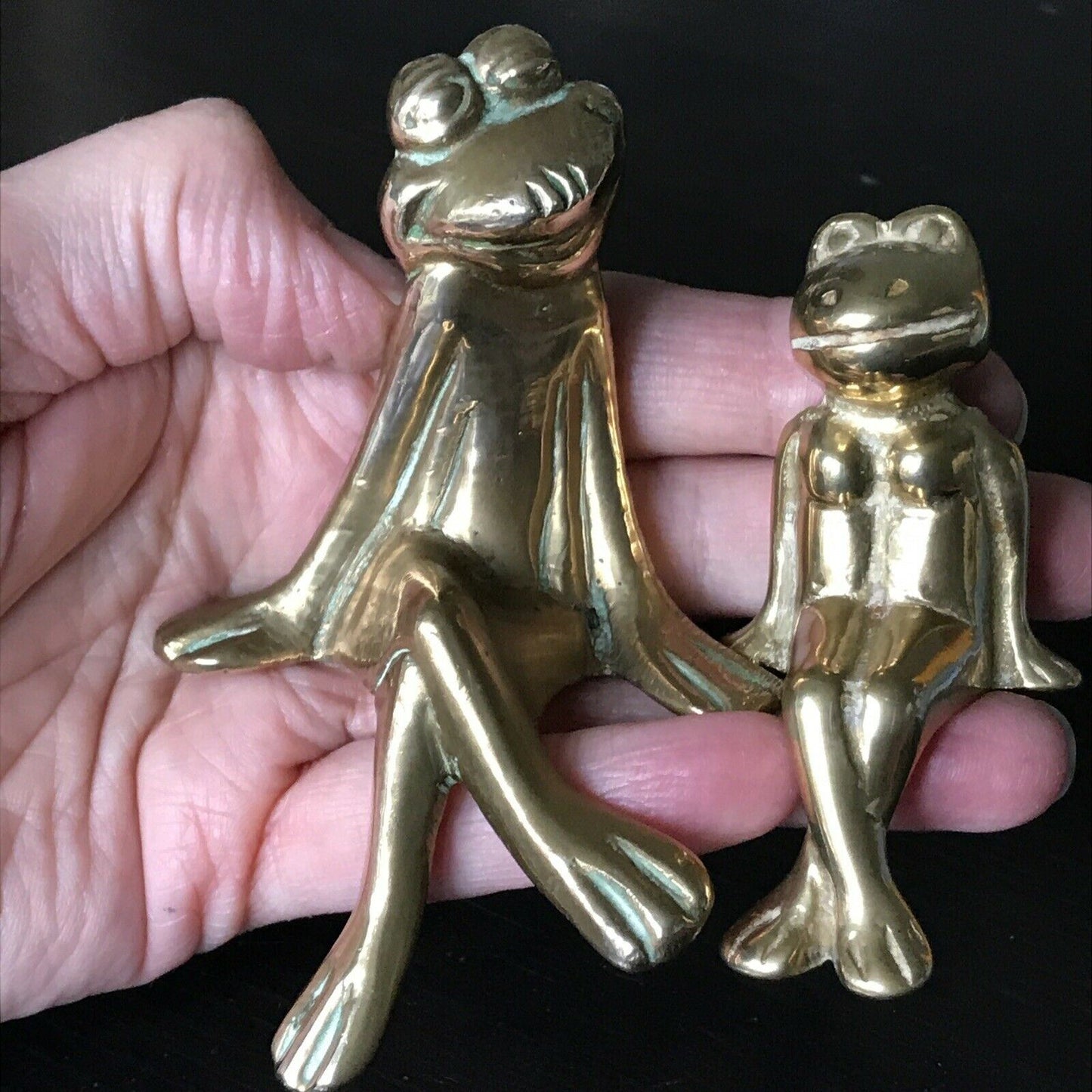 Pair Of Cute Vintage Retro Shelf Sitting Brass Frogs. Heavy Weight. Courting frogs. Valentines Gift