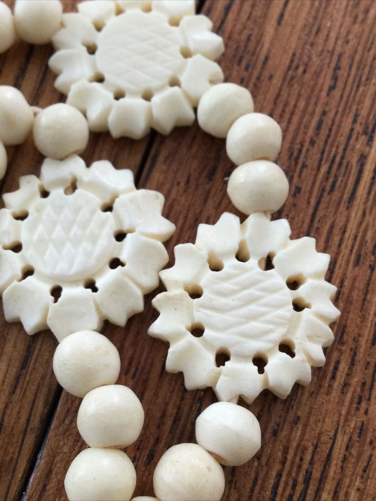 Vintage Early PlastIc Bead Pendant. Cream Colour. Round And Flower Beads Pretty