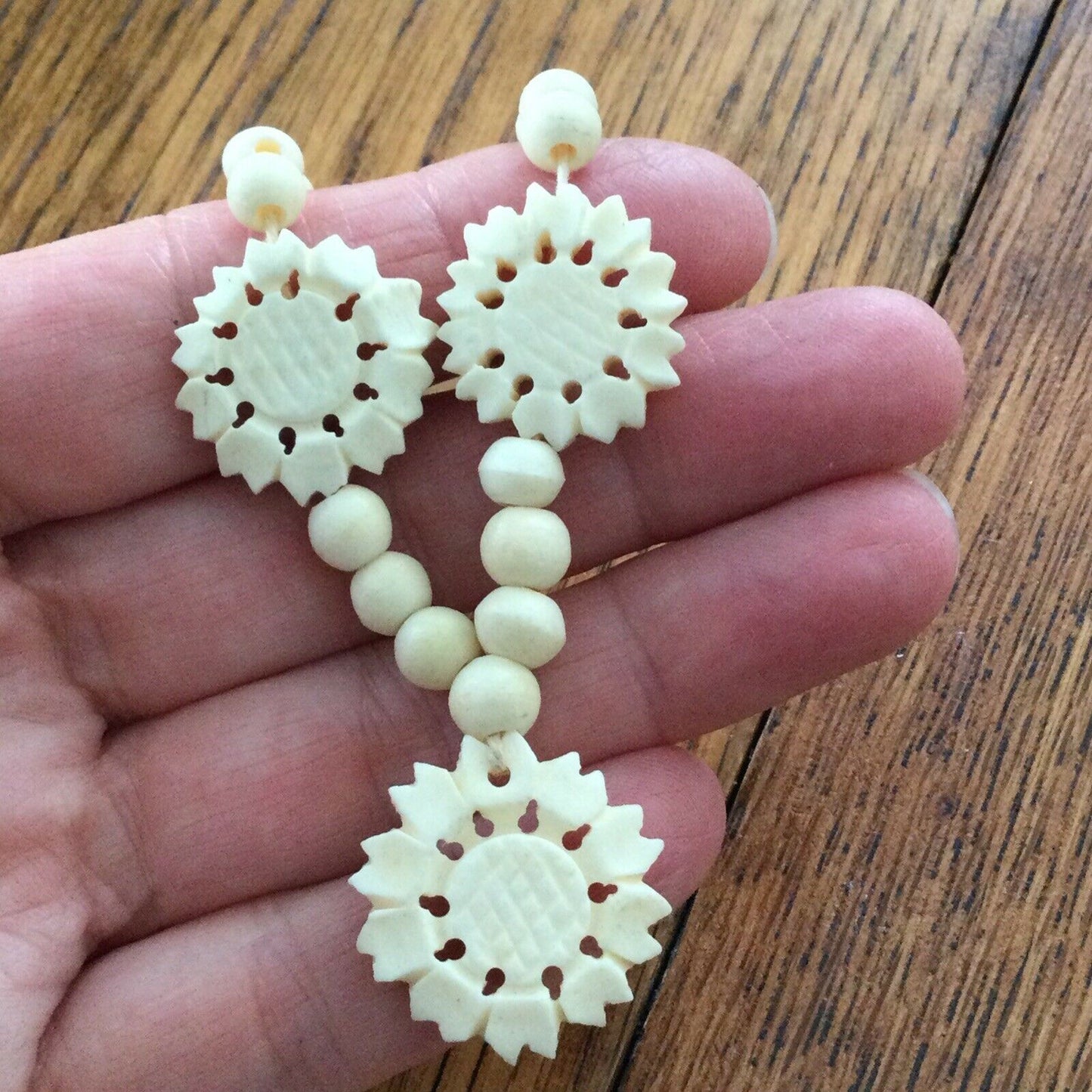 Vintage Early PlastIc Bead Pendant. Cream Colour. Round And Flower Beads Pretty