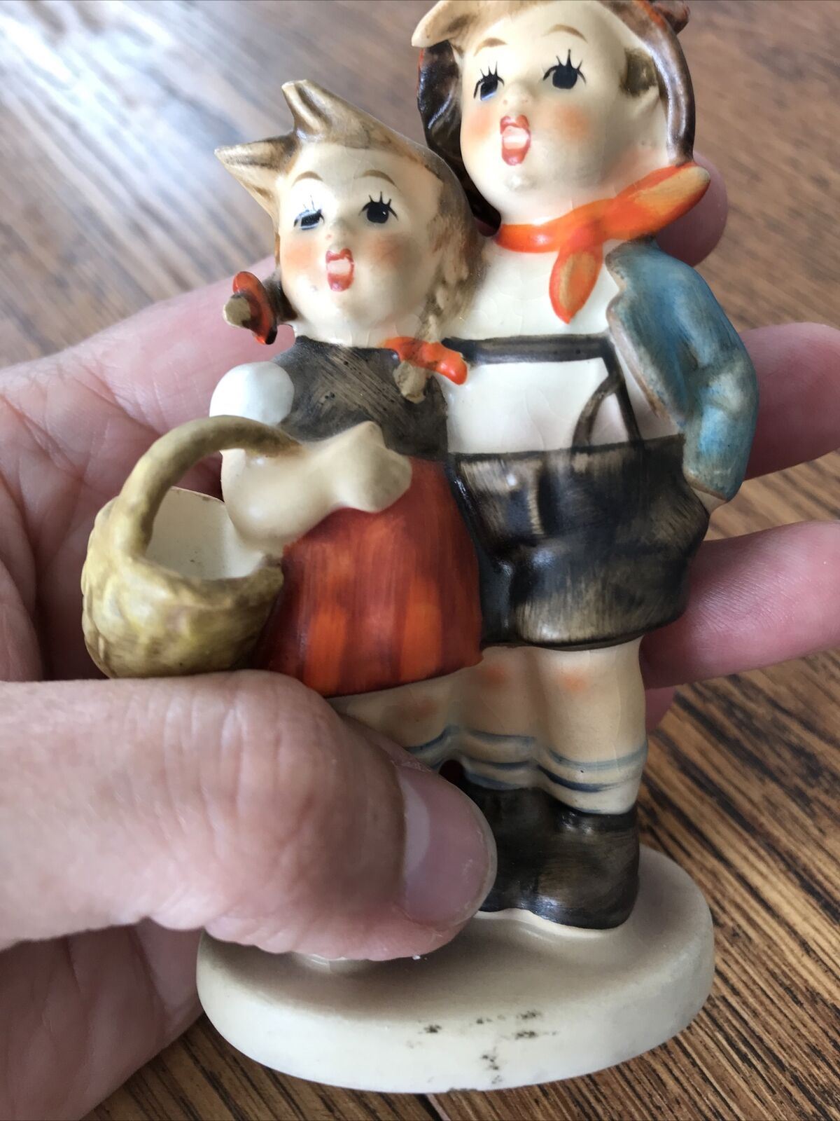 Hummel Figurine SURPRISE Boy & Girl No.94 Vintage Retro Cute Porcelain German