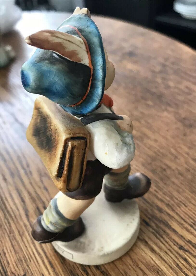 Vintage Goebel Hummel Figurine “School Boy” No 822/0 Boy With Satchel German