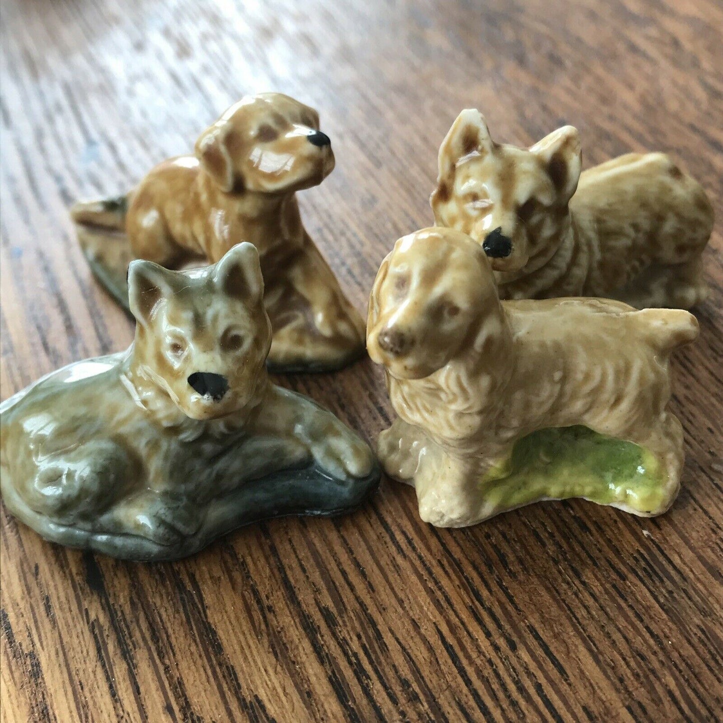 Set Of 4 Wade Whimsie Dogs Corgi, Spaniel and others! 1970s dog collectibles / ornaments.