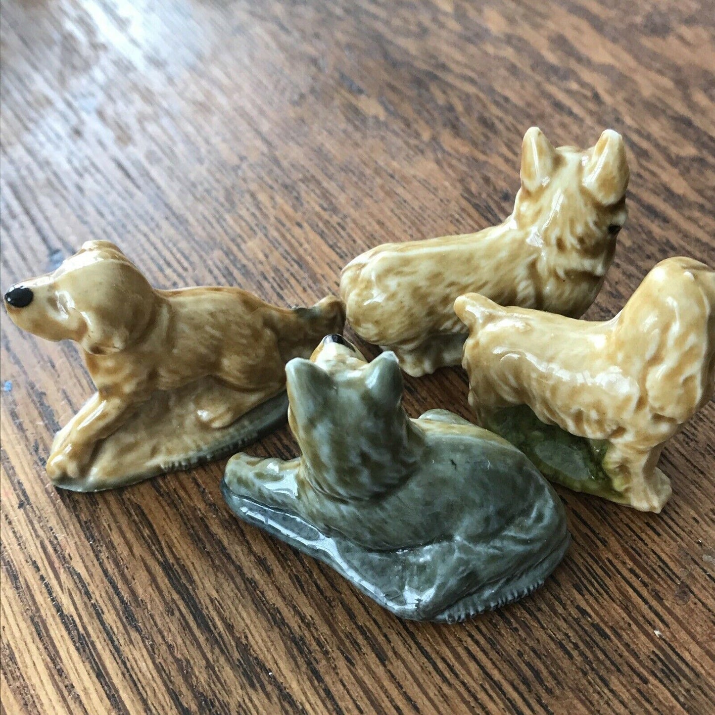 Set Of 4 Wade Whimsie Dogs Corgi, Spaniel and others! 1970s dog collectibles / ornaments.