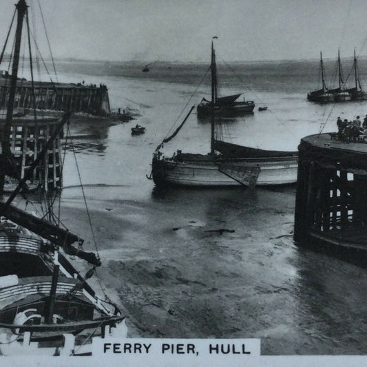 Vintage Senior Service Cigarette Card 'Coastwise' 1939 - No. 3 - Ferry Pier, Hull - the Humber