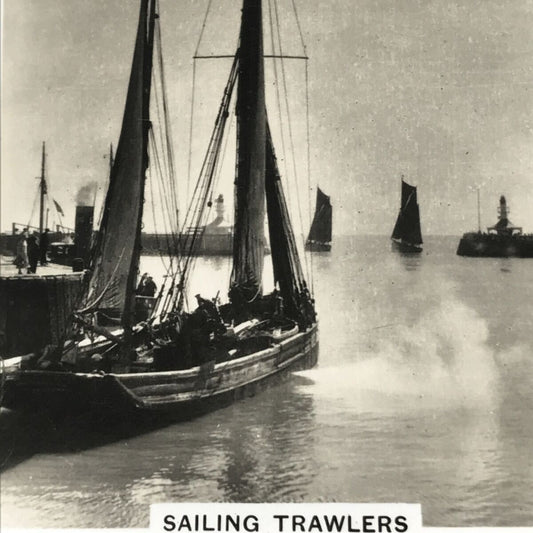 Vintage Senior Service Cigarette Card 1939 'Coastwise' - No. 19 - Sailing Trawlers - Lowestoft Harbour