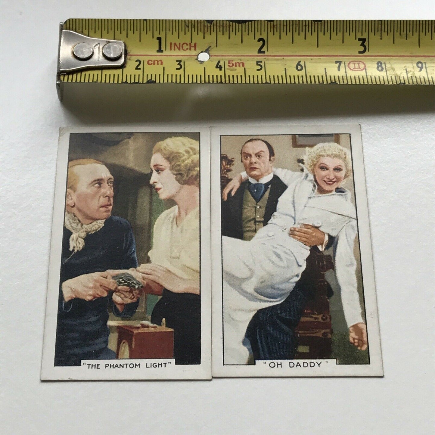 2 x Gallaher Cigarette Cards Famous Film Scenes #18 35 Oh Daddy Phantom Light