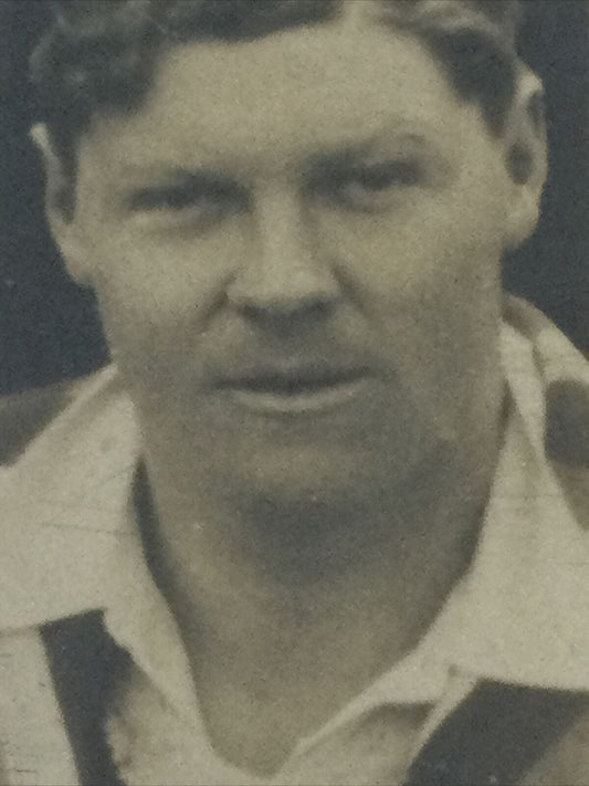 Vintage 1928 Major Drapkin Cigarette Card 'Australian And English Test Cricketers' No.5 A P F Chapman