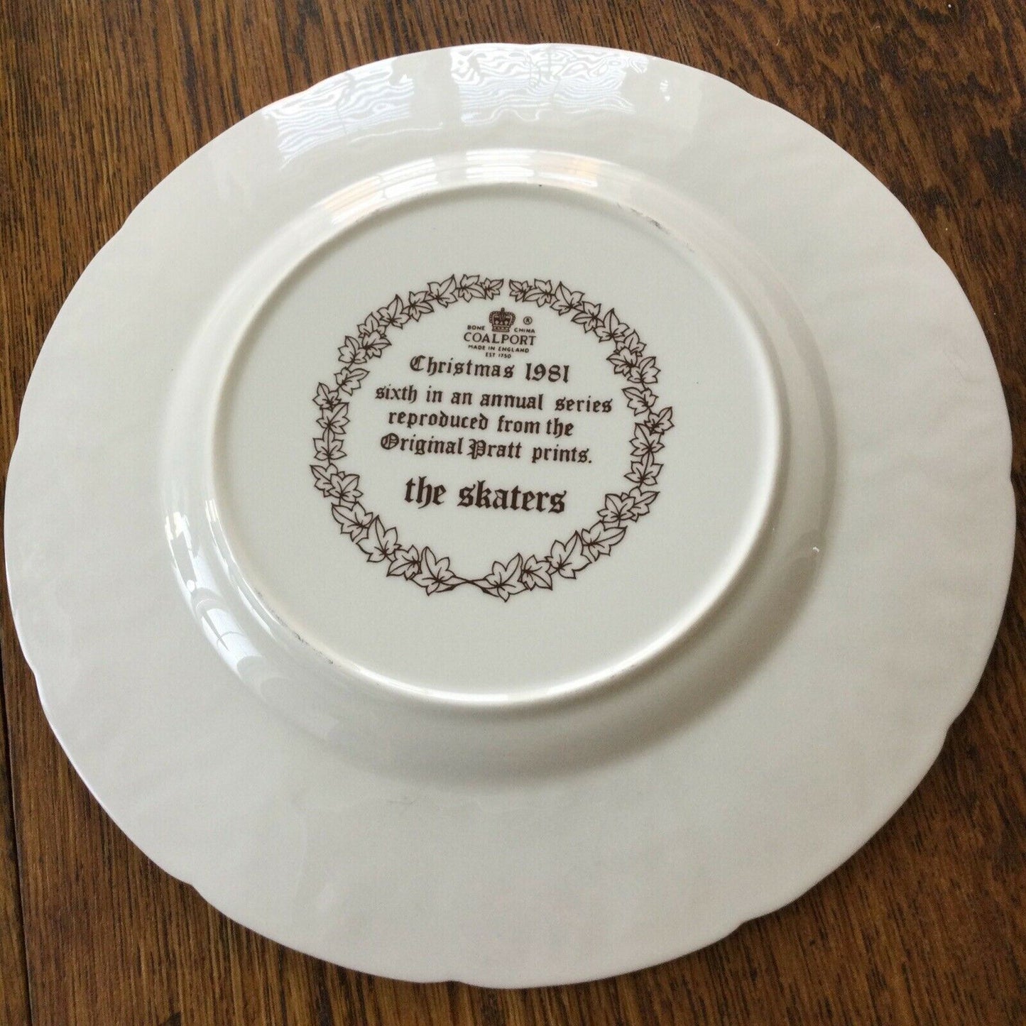 1981 Coalport Collectable Christmas Plate 1980s 'The Skaters' Image Pratt Print - Excellent Condition