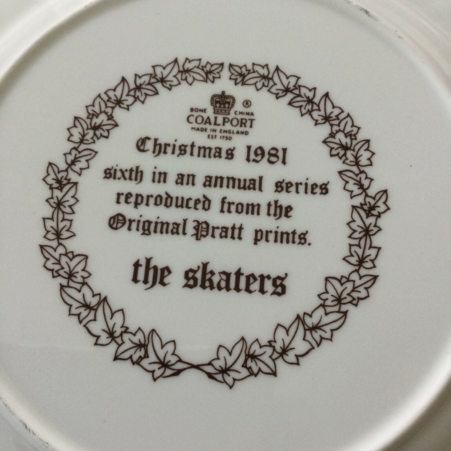 1981 Coalport Collectable Christmas Plate 1980s 'The Skaters' Image Pratt Print - Excellent Condition