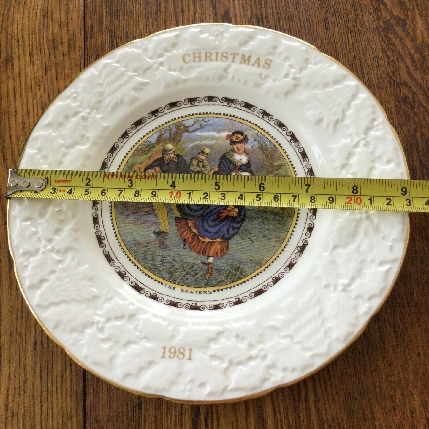 1981 Coalport Collectable Christmas Plate 1980s 'The Skaters' Image Pratt Print - Excellent Condition