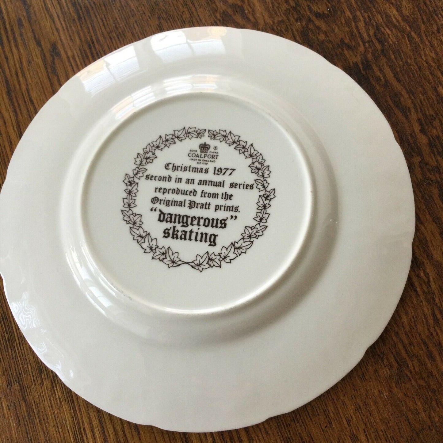 1977 Coalport Collectable Christmas Plate 1970s ‘Dangerous Skating’ Image Pratt Print.