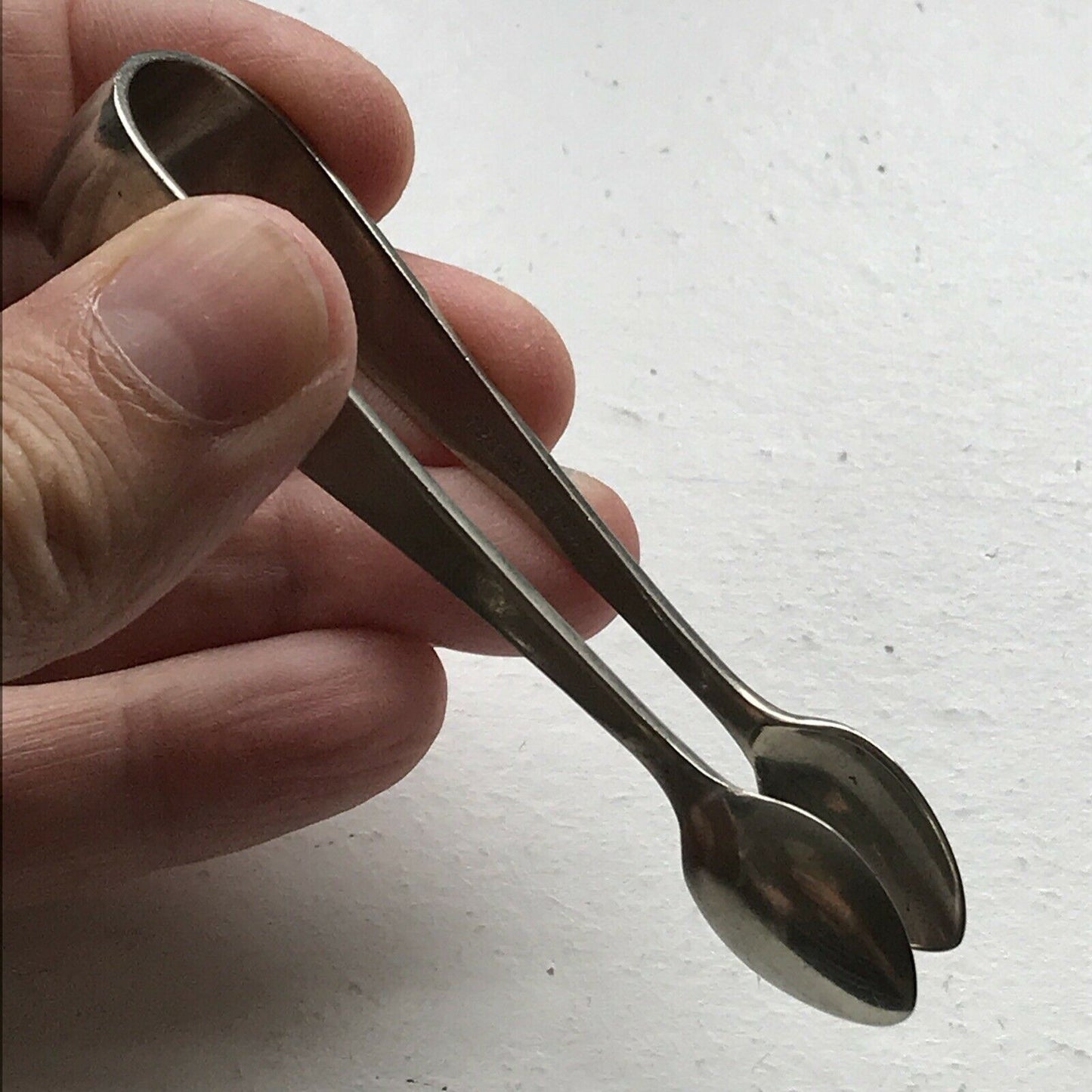 Vintage Plain Sugar Tongs Nips NEVADA SILVER D&A Silver Plated
