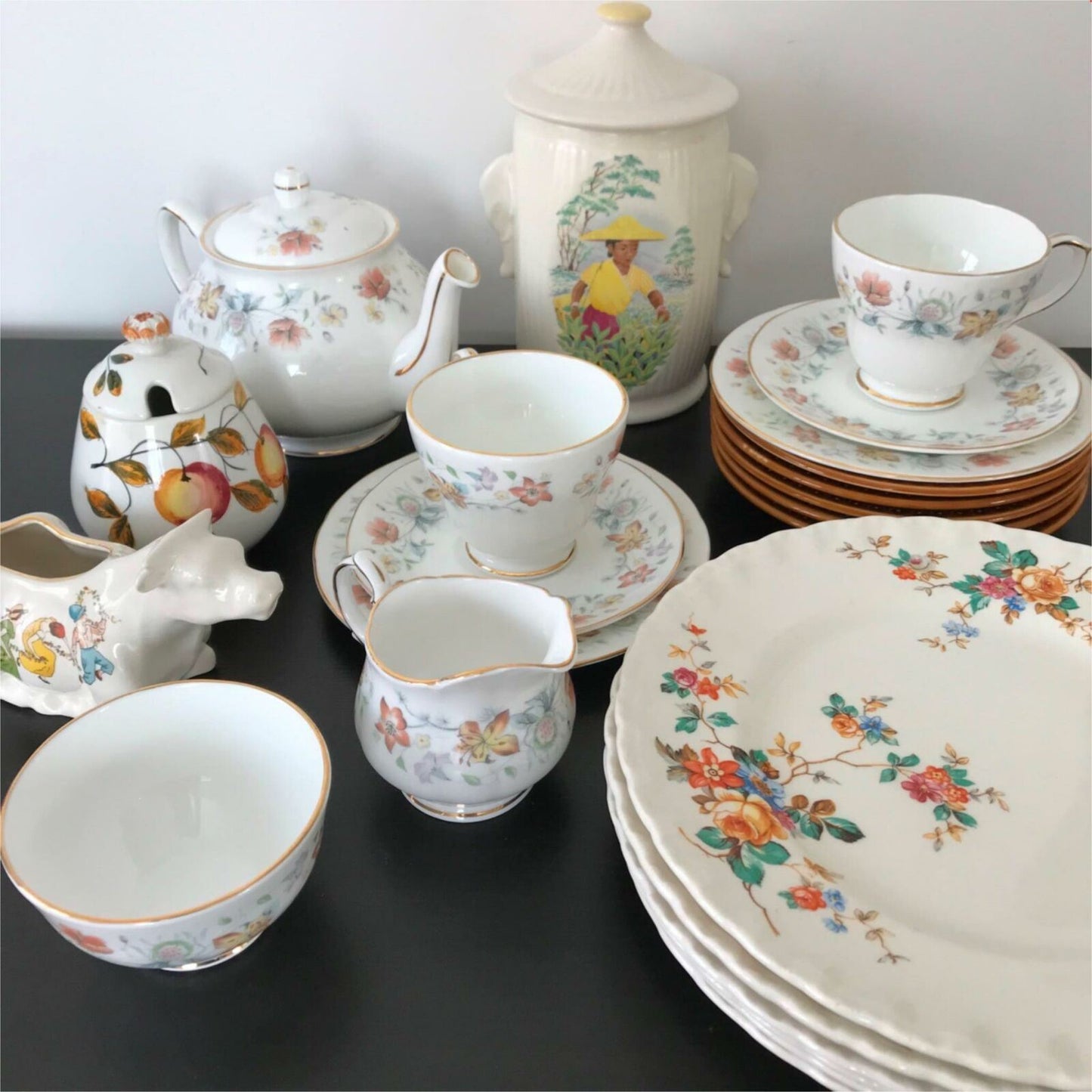 Spare dessert / dinner / luncheon plate GRINDLEY CREAMPETAL NORMA DESIGN 23cm 9" floral rose design vintage