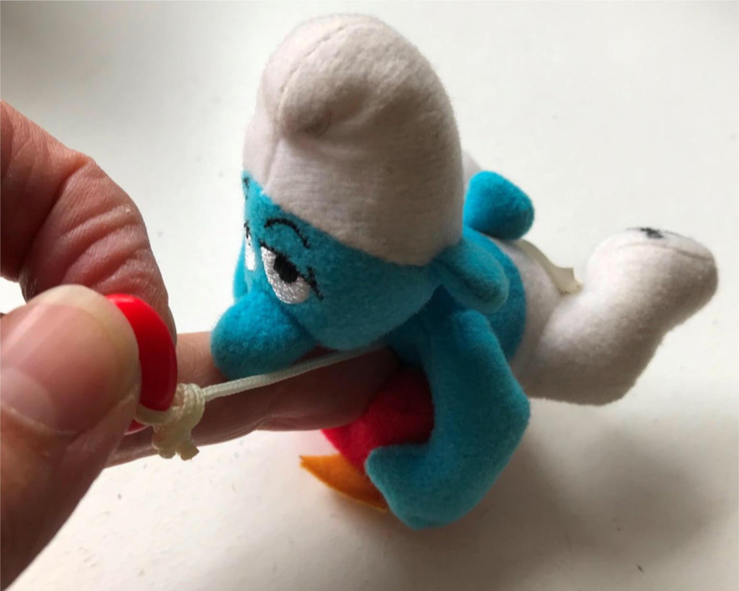 McDonald’s collectable SMURF TOY FEB 2/2000 VALENTINES - Pull string & hé moves