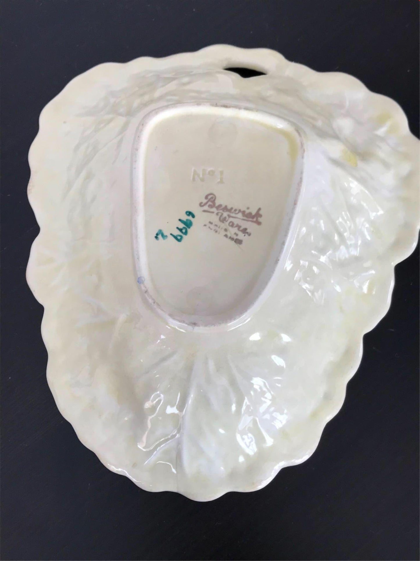 Vintage Beswick Creamy Yellow Cabbage / Lettuce Leaf Tomato Salad Ware Dish. Leaf shape.