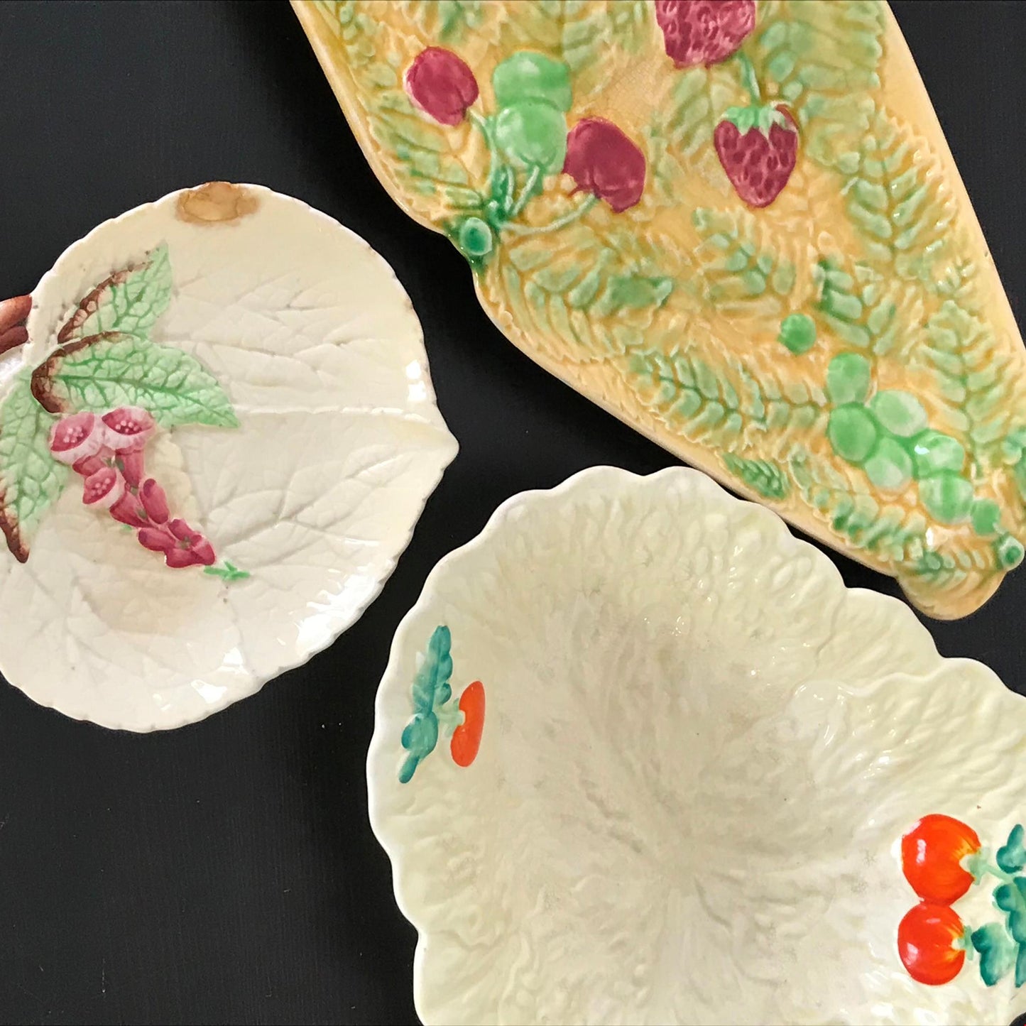Vintage Beswick Creamy Yellow Cabbage / Lettuce Leaf Tomato Salad Ware Dish. Leaf shape.