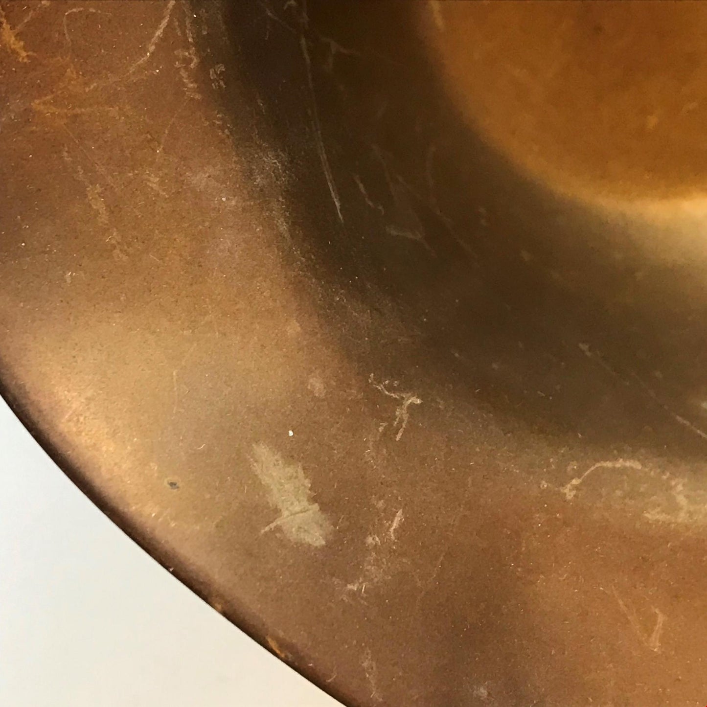 Small vintage brass basket / bob bon dish with handle. Approx 14cm diameter. Retro kitsch