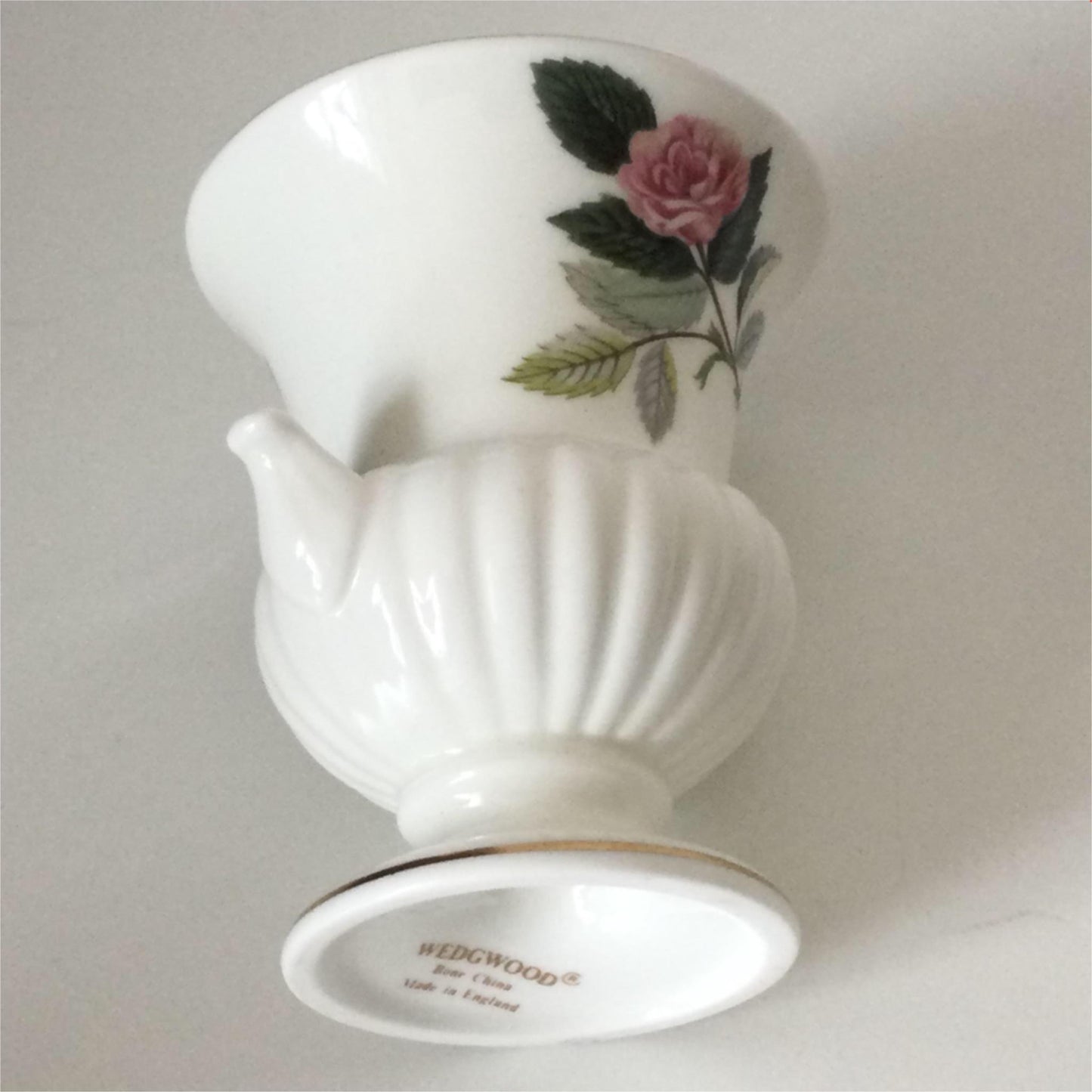 Vintage Wedgwood HATHAWAY ROSE Small Urn / Posy Vase - Bone China - Classic Shape - Pink Rose Design