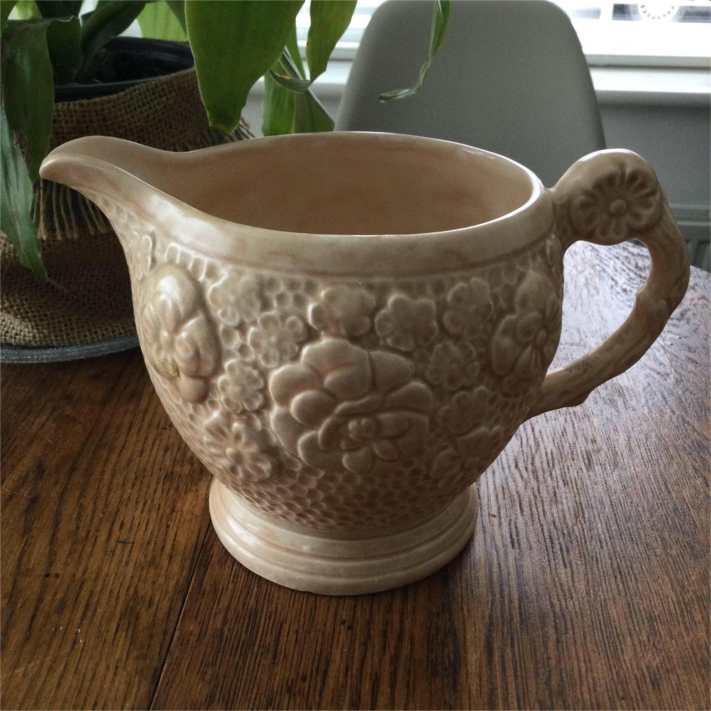 Sadler Vintage Mid Century Soft Matt Glazed Bulbous Round Jug Cream Beige Textured Flowers