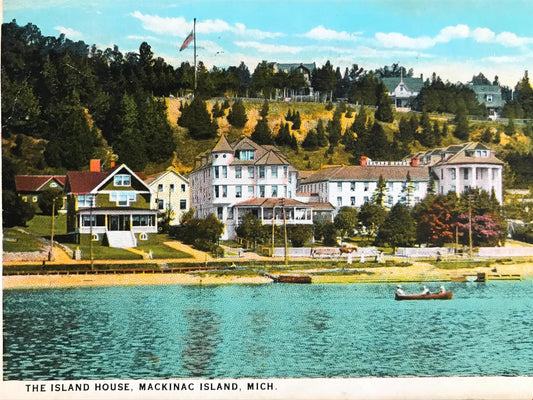 Vintage postcard THE ISLAND HOUSE MACKINAC ISLAND MICHEGAN Rich colours lovely