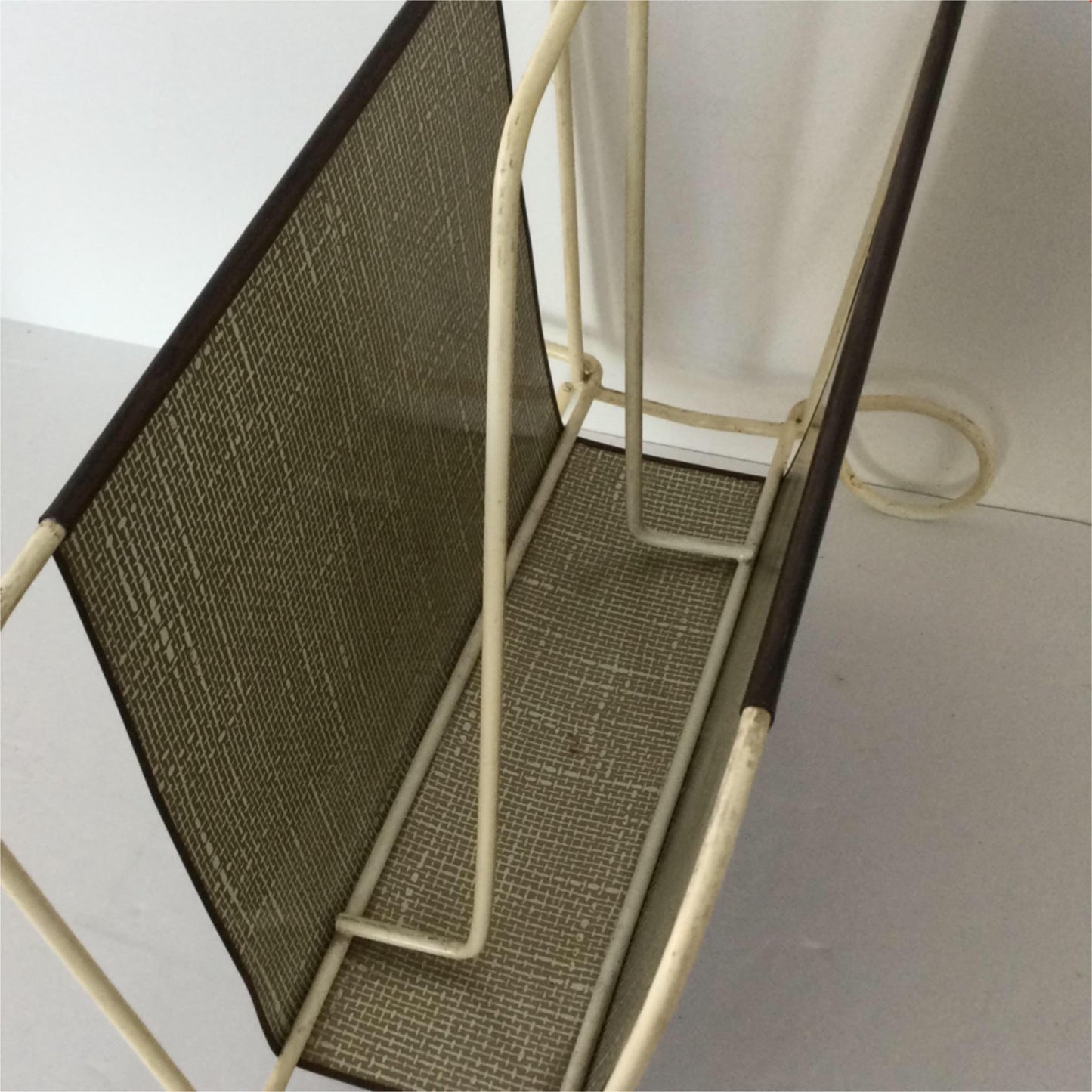 Vintage 1950s / 1960s Mid-Century metal magazine rack - Atomic - Brown Ship / Galleon Design