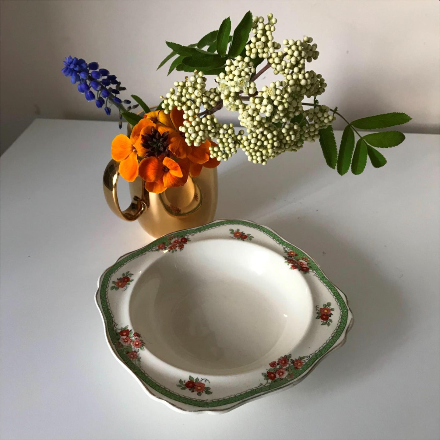 Antique 1910s Edwardian J &G MEAKIN SOL Dessert bowl cream with Green rim & floral