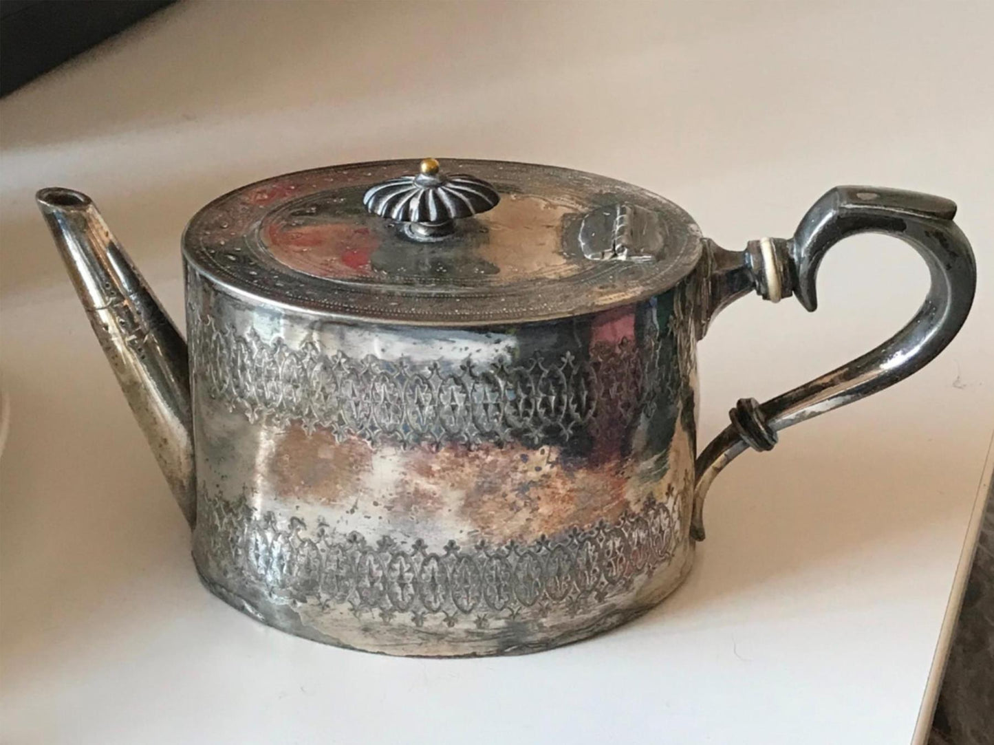 Beautiful vintage silver plated teapot. Unknown age and maker. Engraved. Elegant