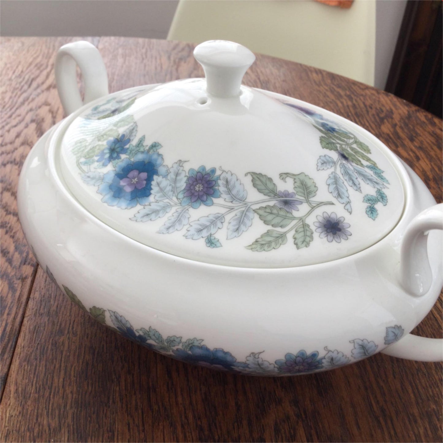Wedgwood Blue & White Clementine Oval Lidded tureen with handles 70s 80s floral