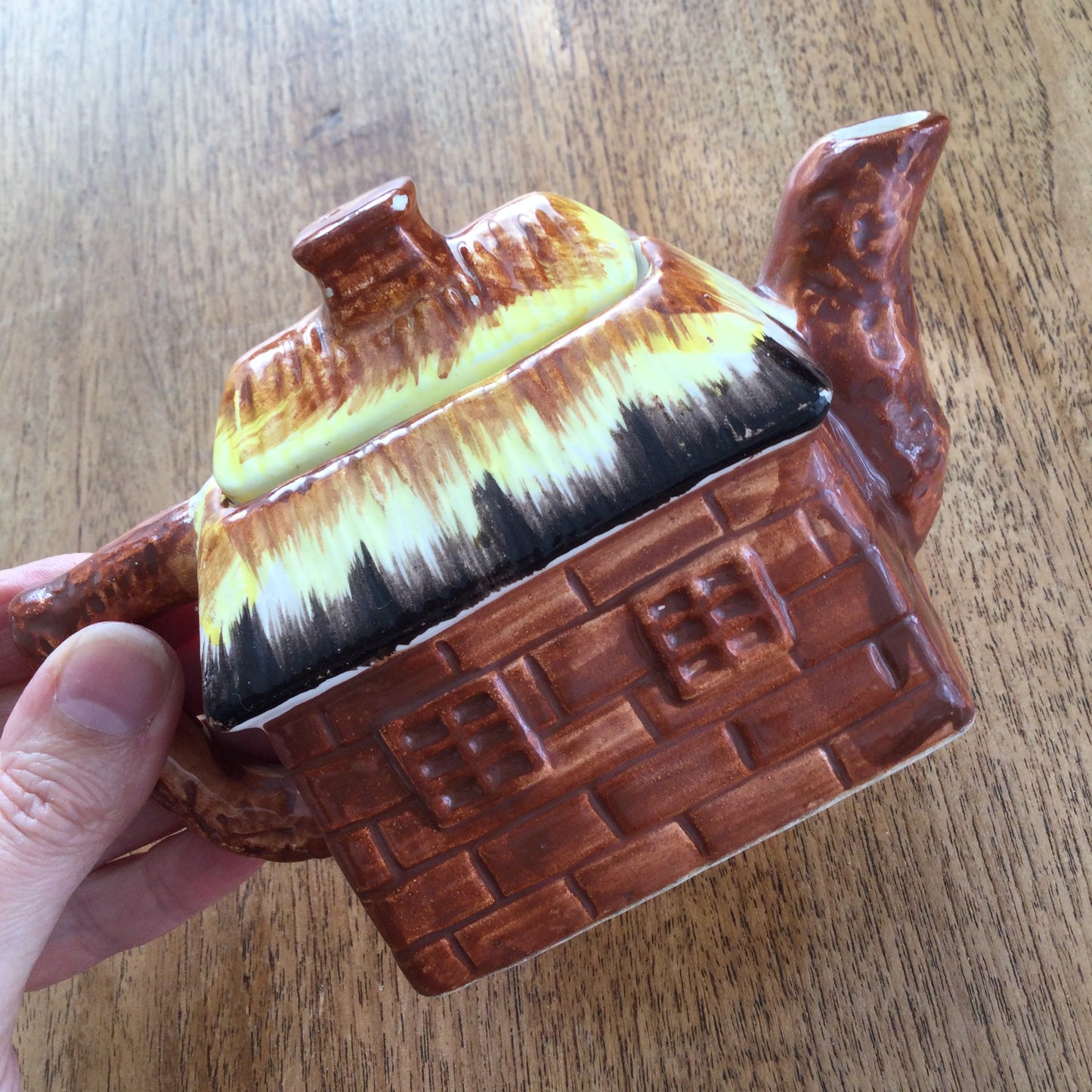 Cottage Ware Small Mini Teapot. Tea For One. Vintage. Novelty thatched.