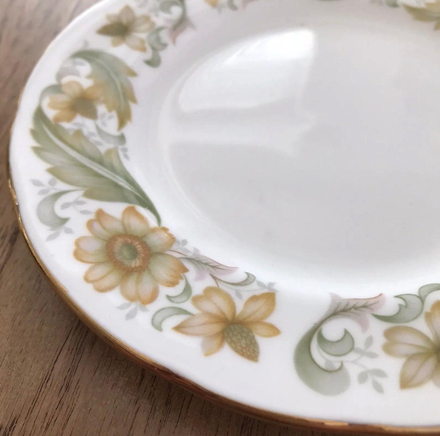 Vintage Duchess China Greensleeves Design Set Of 6 Tea Plates Green Apricot