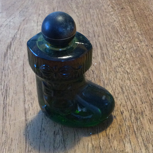 Vintage Avon green glass Christmas stocking Charisma aftershave bottle - full. Retro perfume bottle.