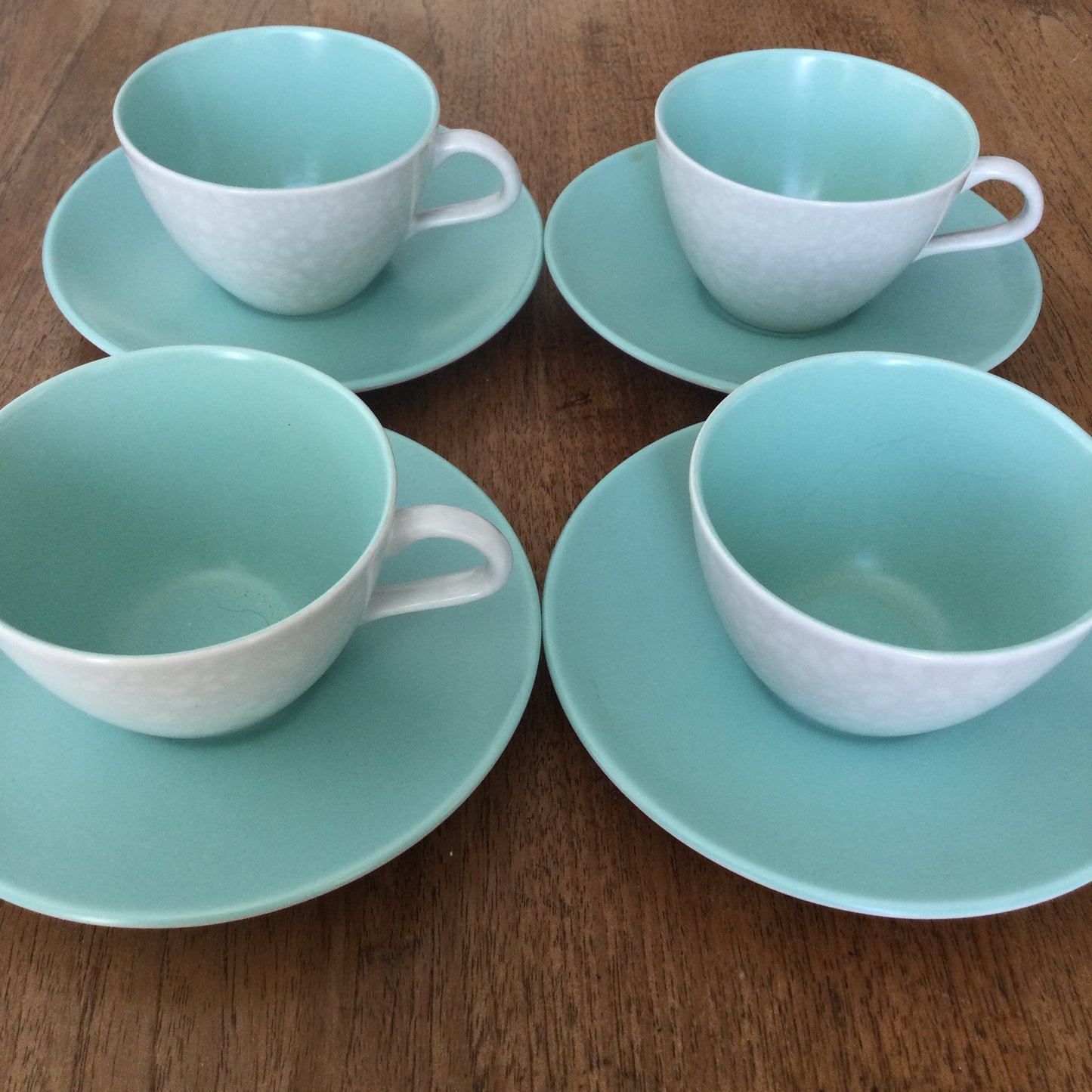 Set of 4 mid century retro cups and saucers. Ice green and seagull grey Poole Twintone.