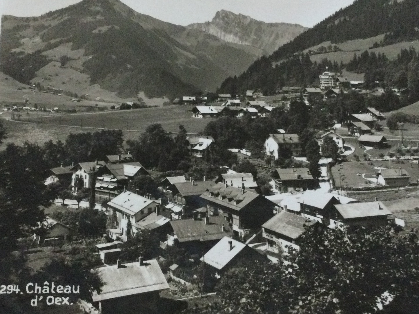 Vintage 1930s postcard b&w Chateau d'Oex SWITZERLAND view of village August 1933