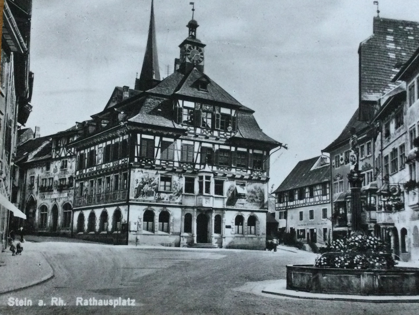 Vintage 1930s postcard b&w Rathausplatz Stein Am Rhein SWITZERLAND timbered buildings