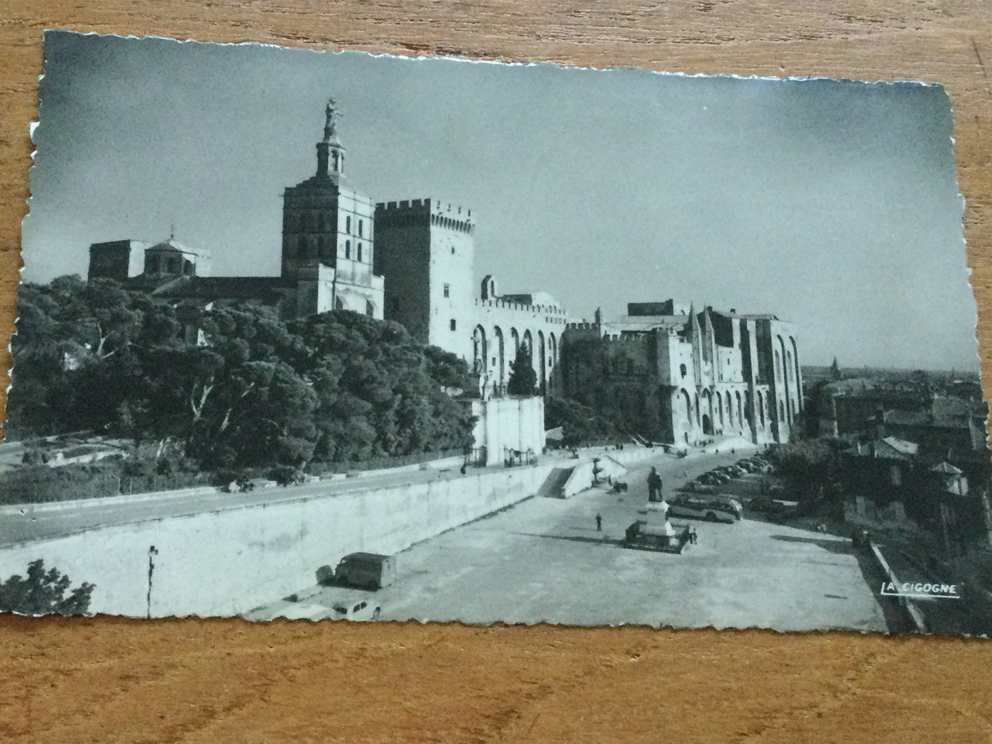 Vintage 1930s postcard b&w Place du Palais des Papes Avignon (Vaucluse) FRANCE town view