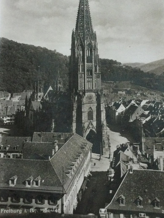 Vintage 1930s postcard b&w Freiburg im Breisgau GERMANY view of church and rooftops