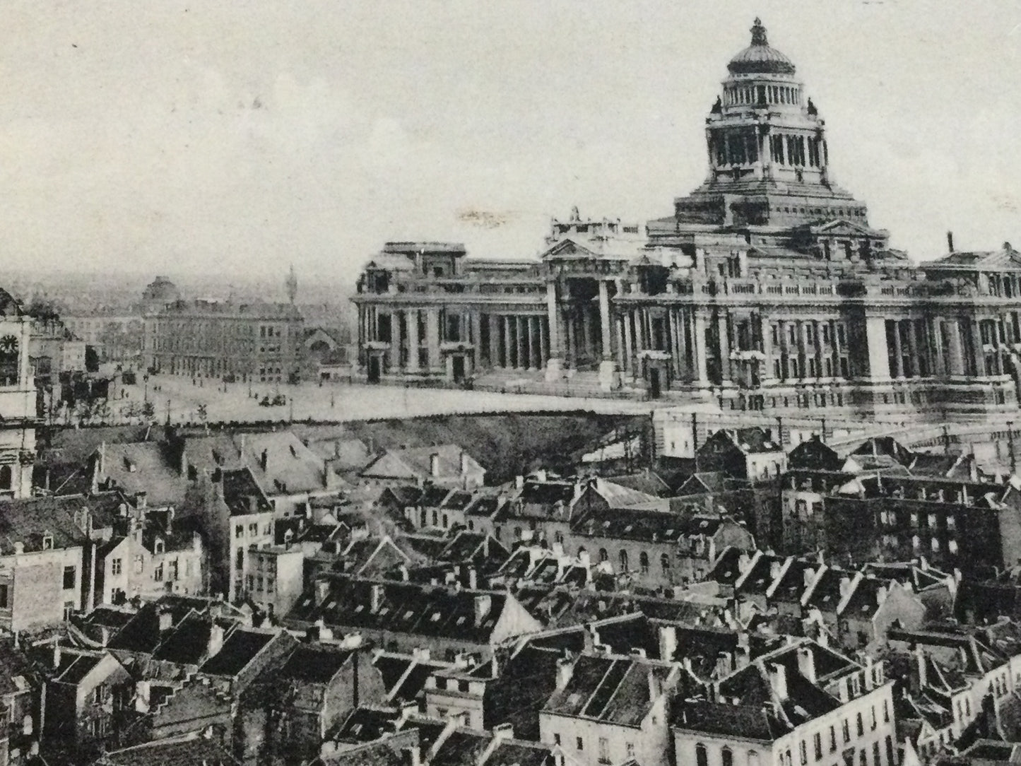 Vintage 1930s postcard Brussels BELGIUM b&w photo Palais de Justice palace panoramic view sent 1937