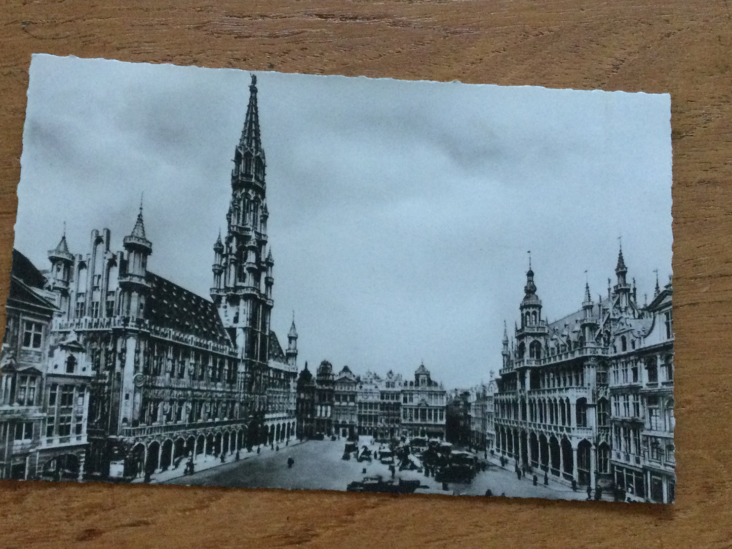 Vintage 1930s postcard Brussels BELGIUM b&w photo General view of Market Place Groote Markt Grand Place