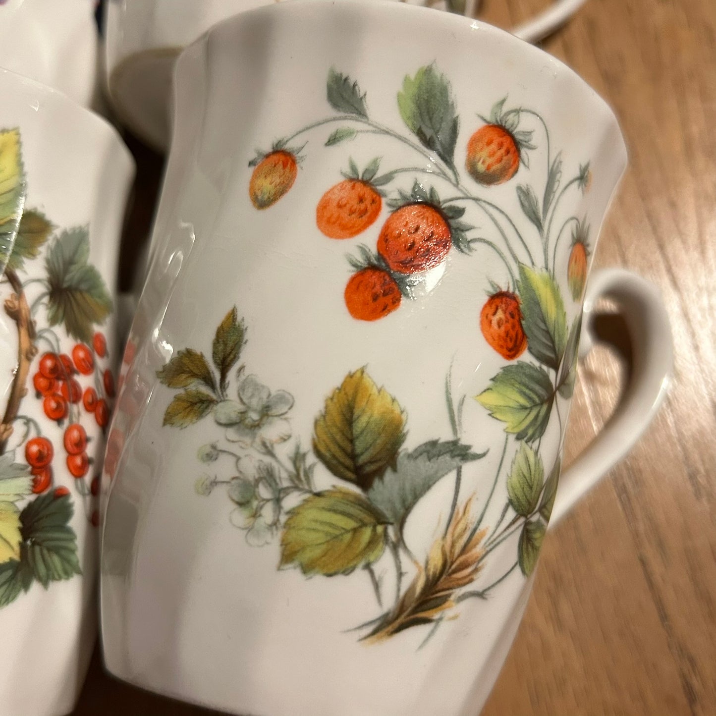 Set of 6 Royal Kendal / Hudson & Middleton Vintage 1980s Fine China Mugs – Wild Berry Designs