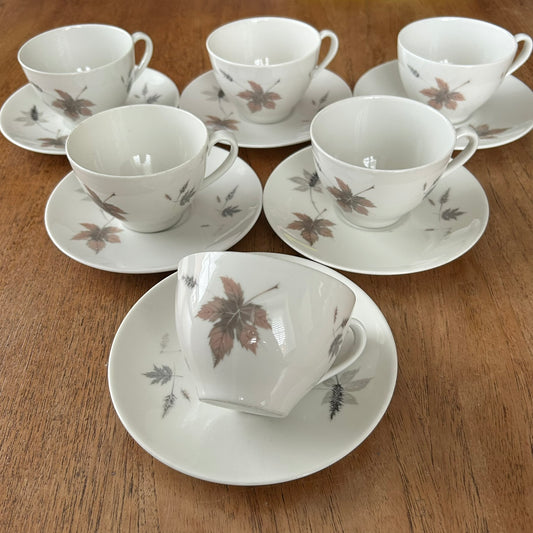 Royal Doulton Tumbling Leaves Set Of 6 Tea Cups And Saucers. Autumnal. 60s 70s. Leaf Design.