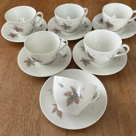 Royal Doulton Tumbling Leaves Set Of 6 Tea Cups And Saucers. Autumnal. 60s 70s. Leaf Design.