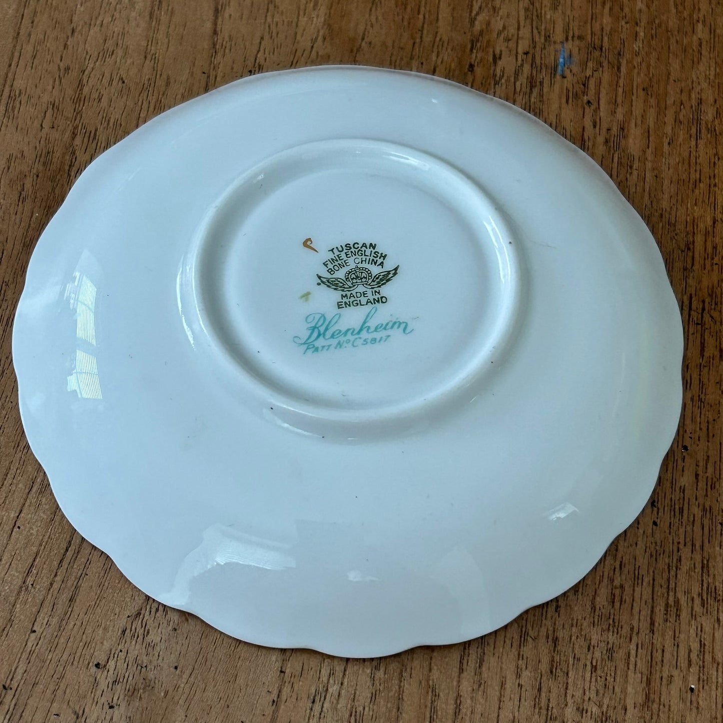 Vintage 1930s / 1940s Tuscan China 'Blenheim' Design Spare Saucer – Green Floral, Scalloped Edge