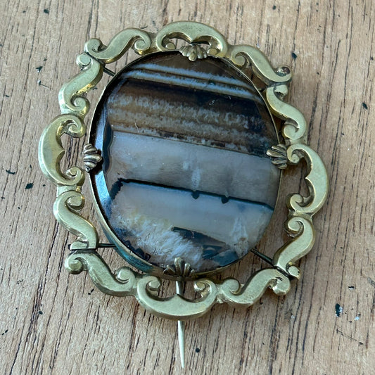 Vintage / Antique Gold-Tone Banded Agate Brooch – Possibly Victorian - Brown and gold colour